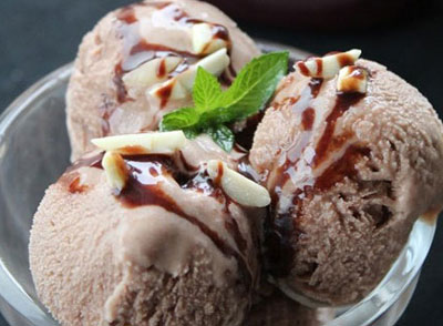 巧克力味冰淇淋的制作方法