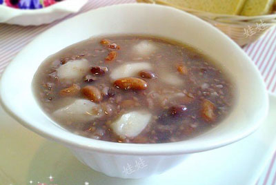朝鲜年糕红豆粥的两种不同做法