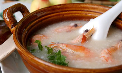 海鲜砂锅粥的做法，海鲜砂锅粥怎么做鲜甜好喝