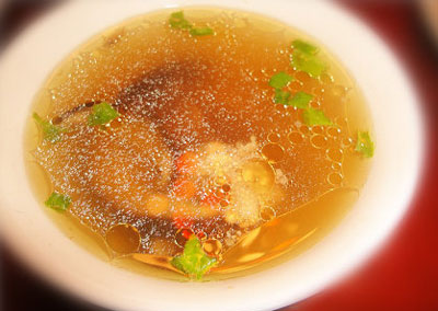 香菇鸽子汤，如何做营养又美味的养生鸽子汤