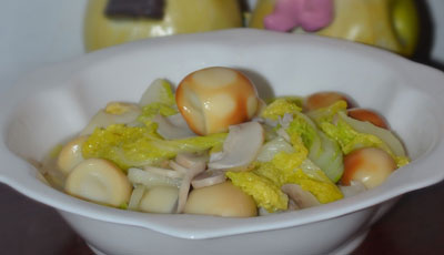 口蘑鹌鹑蛋烩娃娃菜，没法再简单的营养家常菜