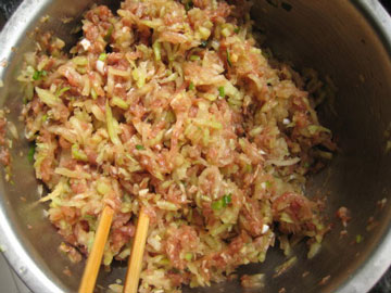 西瓜皮锅贴的做法，如何用西瓜皮做锅贴饺子