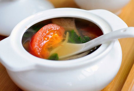 番茄氽猪肝汤的做法，猪肝怎么汤鲜嫩好喝