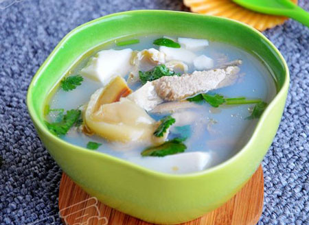 河蚌豆腐汤的经典做法，河蚌豆腐汤怎么做鲜美好喝