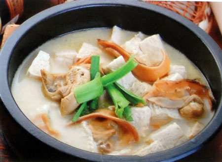 河蚌炖豆腐的私房做法及美味秘诀，怎么做浓香鲜美
