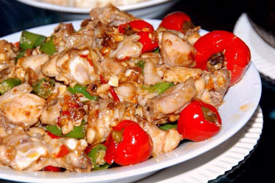 湖南泡椒鸡块的做法，用泡椒做好吃的酸辣鸡块