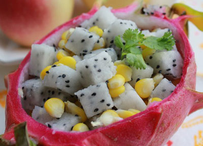 火龙果玉米酸奶沙拉，自制孩子爱吃的营养水果盅