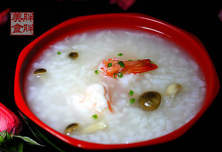 潮汕鲜虾砂锅粥的简单做法，鲜香味美