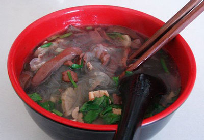 鸭血粉丝汤的3种简单做法，家庭怎么做鸭血粉丝汤