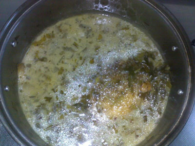 咸菜黄鱼汤的做法，做黄鱼汤加点咸菜更好吃
