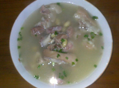 猪脚黄豆汤最简单的做法，适合上海人的猪脚黄豆汤
