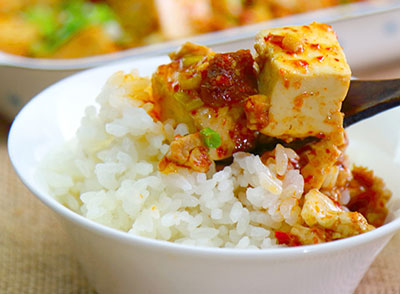 肉丁烧豆腐的做法，特别下饭的简单家常菜
