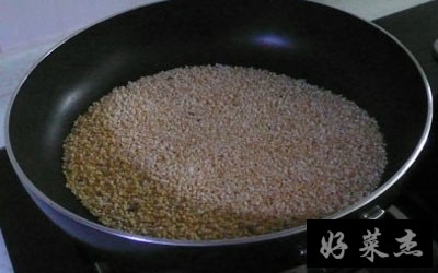 自己炒米粉做好吃的米粉肉，蒸米粉肉怎么炒米粉好吃