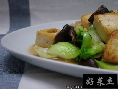 香菇油菜烧豆腐，简单的好吃又养生的家常素菜