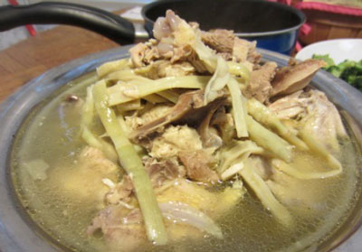 竹笋鸡汤，竹笋熬鸡汤怎么做味道鲜美，惊为天汤