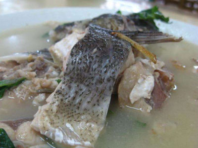 云南蘸水鱼的做法及要点，蘸水鱼怎么做肉嫩汤鲜