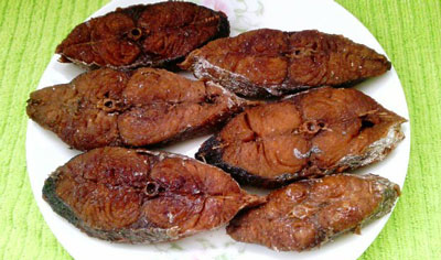 青岛熏鲅鱼的家常做法，冷冻鲅鱼怎么做熏鲅鱼好吃