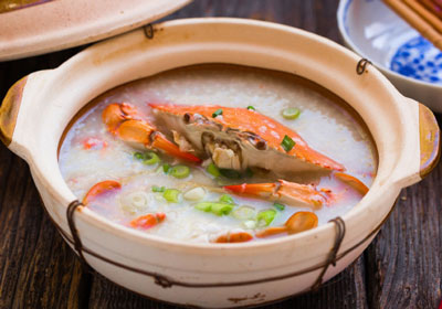 生滚螃蟹粥的做法要点，生滚砂锅粥怎么做鲜美好喝